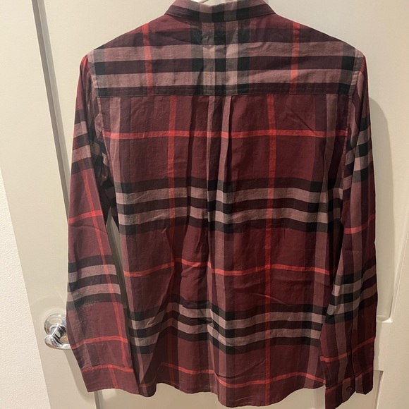Burberry button-up shirt womens size small - Picture 2 of 4